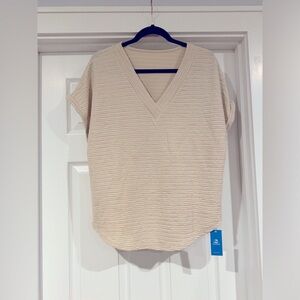 Cupshe Beige Short Sleeve V-Neck Tee - NWT